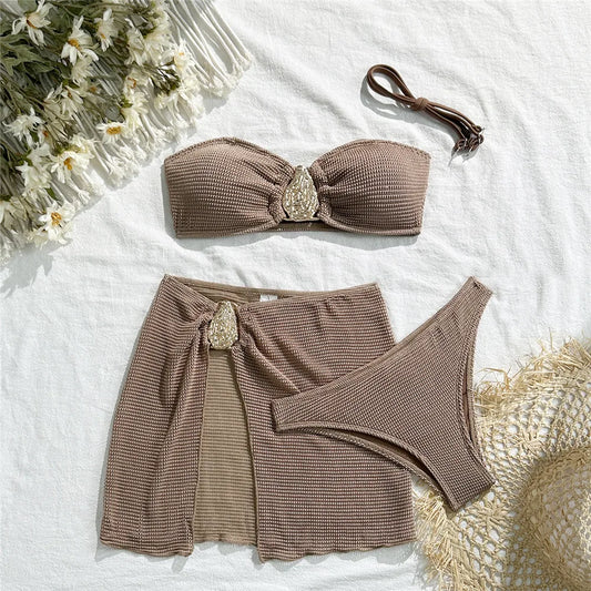 Kit Moda Praia 3 Peças – Biquíni Preto com Argola Metálica + Saída Estilo Luxo | Sexy e Elegante 2025