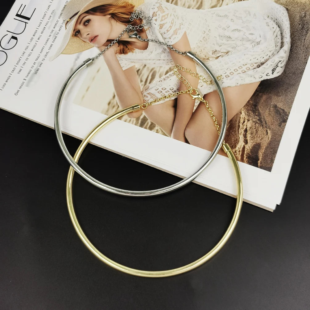 Gargantilha Feminina Dourado – Colar Redondo Liso Tipo Torque, Largura Elegante