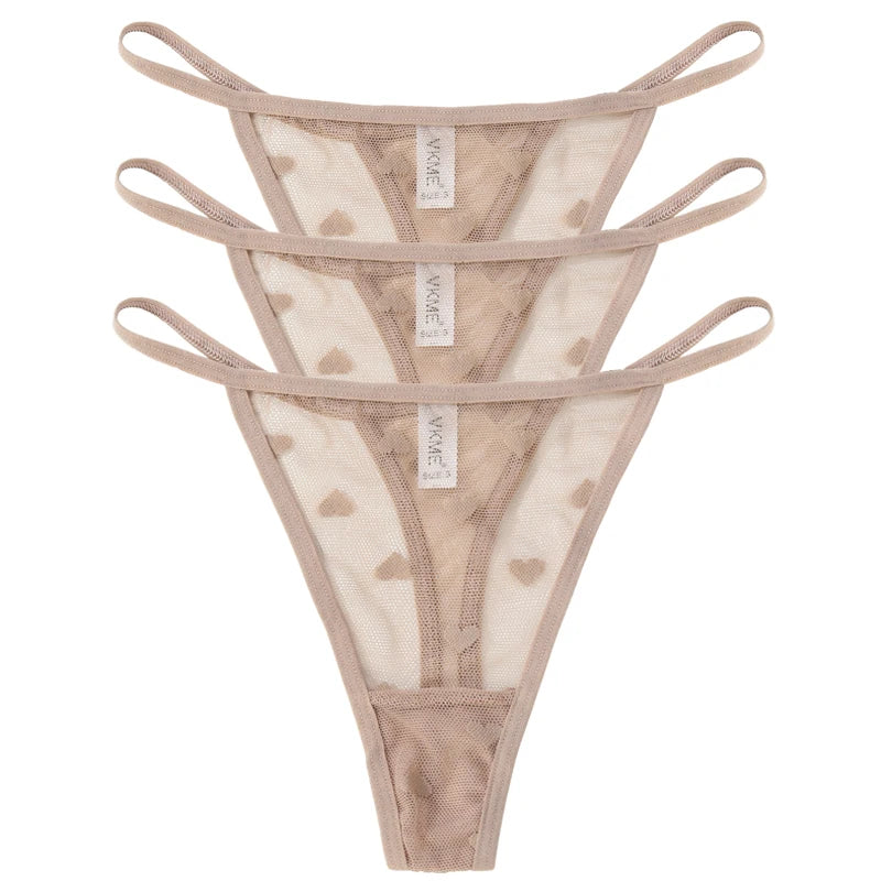 Esse kit com 3 calcinhas fio dental em renda transparente é a escolha certa para quem ama lingerie sexy, leve e confortável.