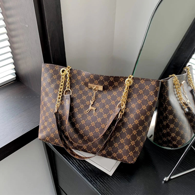 Bolsa Feminina Premium em Couro Macio com Detalhes Elegantes e Grande Capacidade
