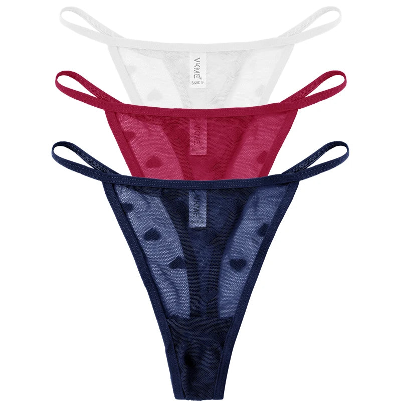 Esse kit com 3 calcinhas fio dental em renda transparente é a escolha certa para quem ama lingerie sexy, leve e confortável.